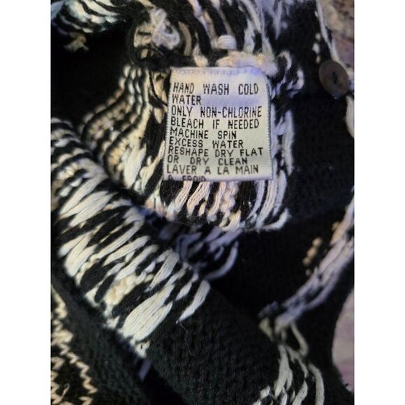 Black & White Snowflake Pattern Cardigan Sweater With Christmas Trees cozy warm - Picture 7 of 12